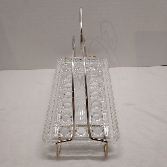 IrvinWare Serving Ensemble Windsor Glass and Silver Plated. In Good Condition. - Picture 8 of 9